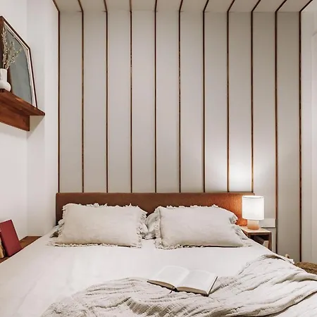 Mojacar - 2 Bedrooms In Eixample Esquerra Barcellona