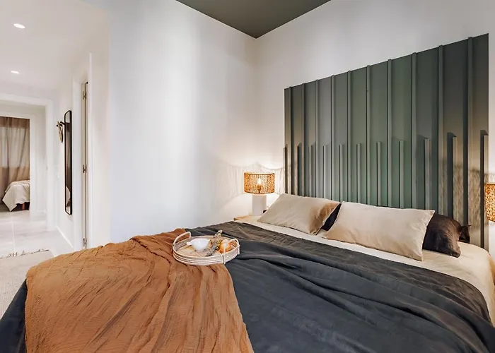 Mojacar - 2 Bedrooms In Eixample Esquerra Barcellona