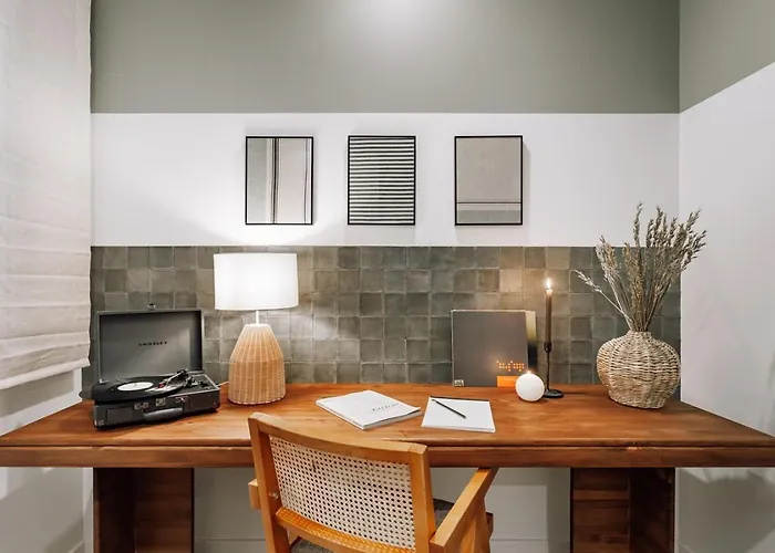 Mojacar - 2 Bedrooms In Eixample Esquerra