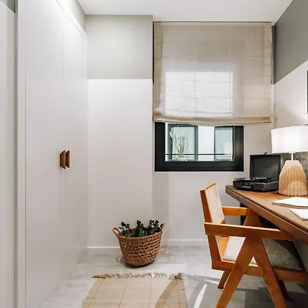 Mojacar - 2 Bedrooms In Eixample Esquerra